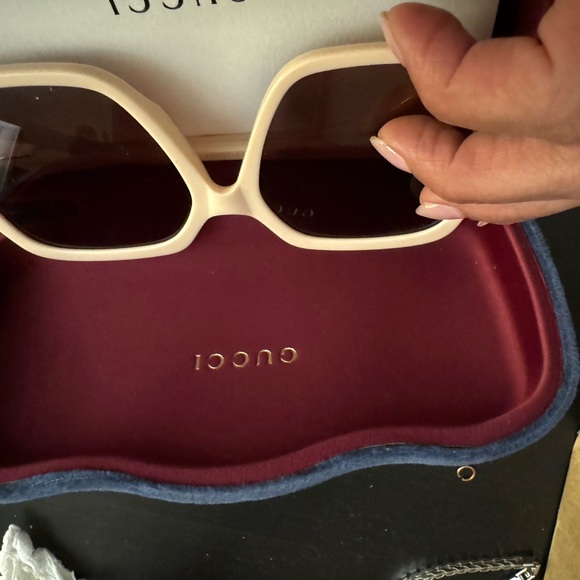 Gucci sunglasses - Picture 7 of 9